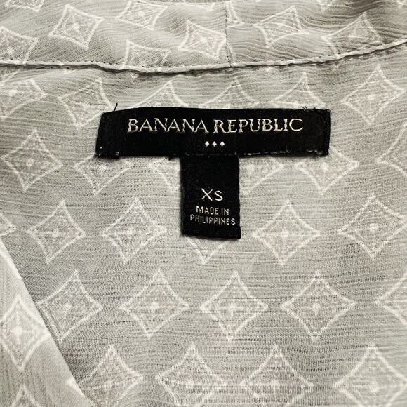 Banana Republic Women’s Grey Blouse Size XS, Geometric Pattern (A0128) - Picture 6 of 7